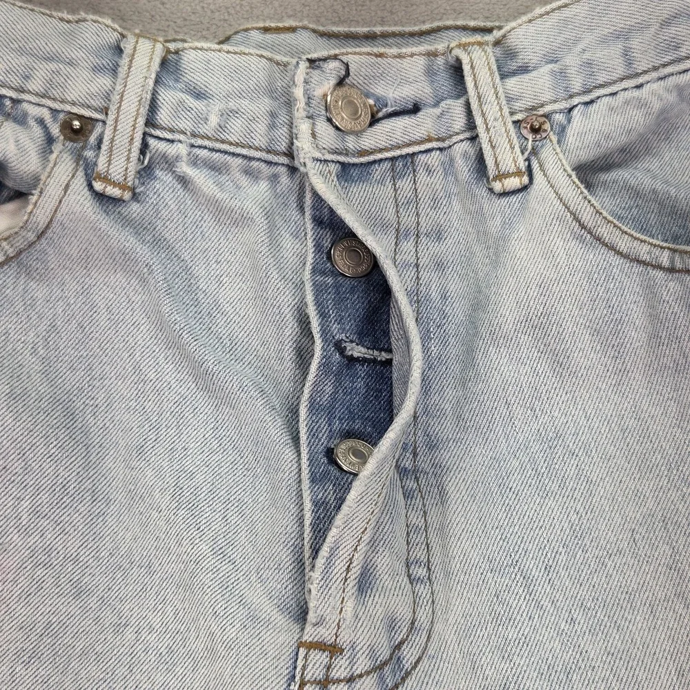 Vintage Levis 501 Jeans Mens‎ Light Wash Button Fly USA Stains 90s Fits 28x31